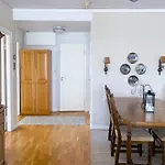 Cozy 2br Right In The Center شقة كوبيو