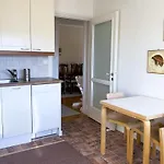 Cozy 2br Right In The Center