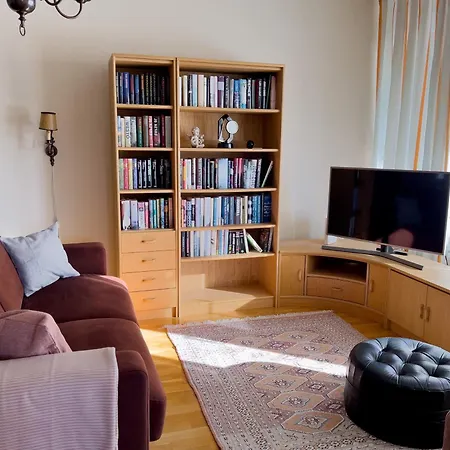 Cozy 2br Right In The Center